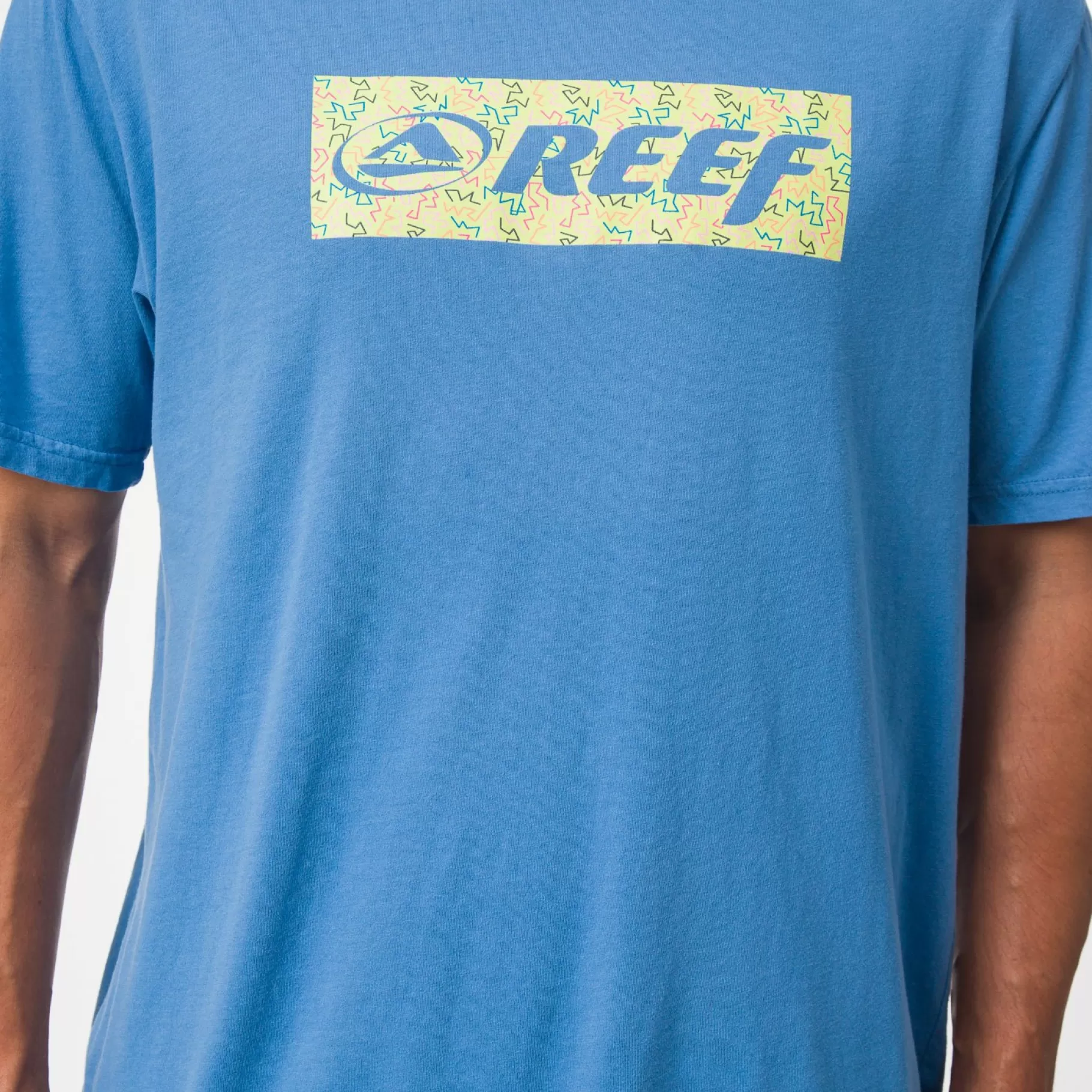 Men REEF T-Shirts>Decades Short Sleeve T-Shirt